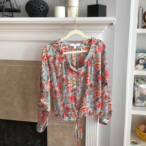 Airy flower summer top
